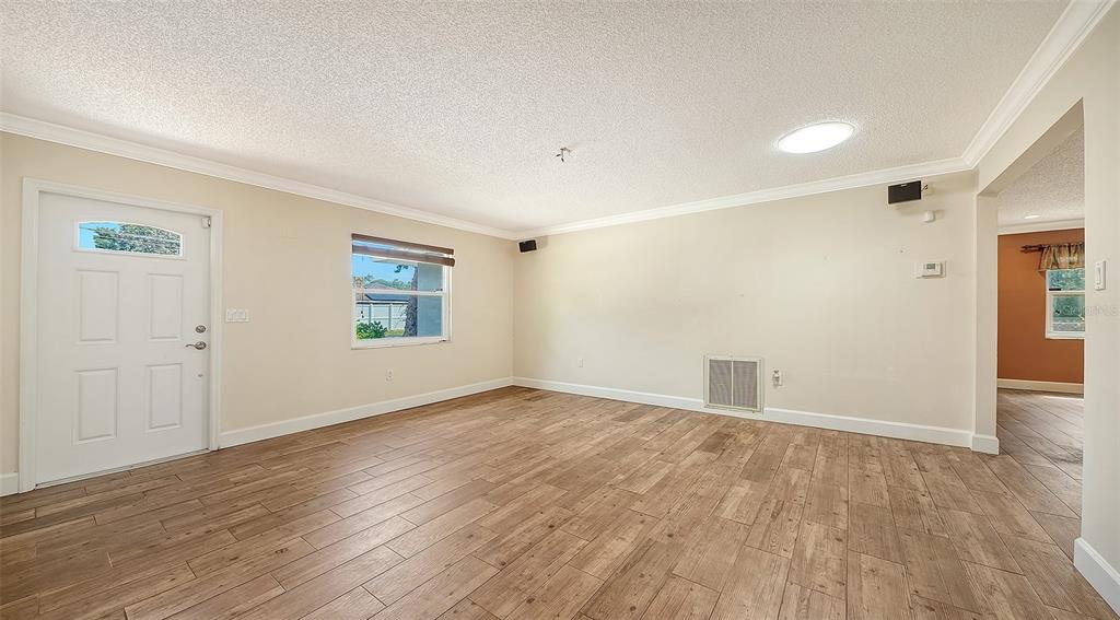 4090 GROVELAND AVENUE, SARASOTA, FL — photo 4 of 24