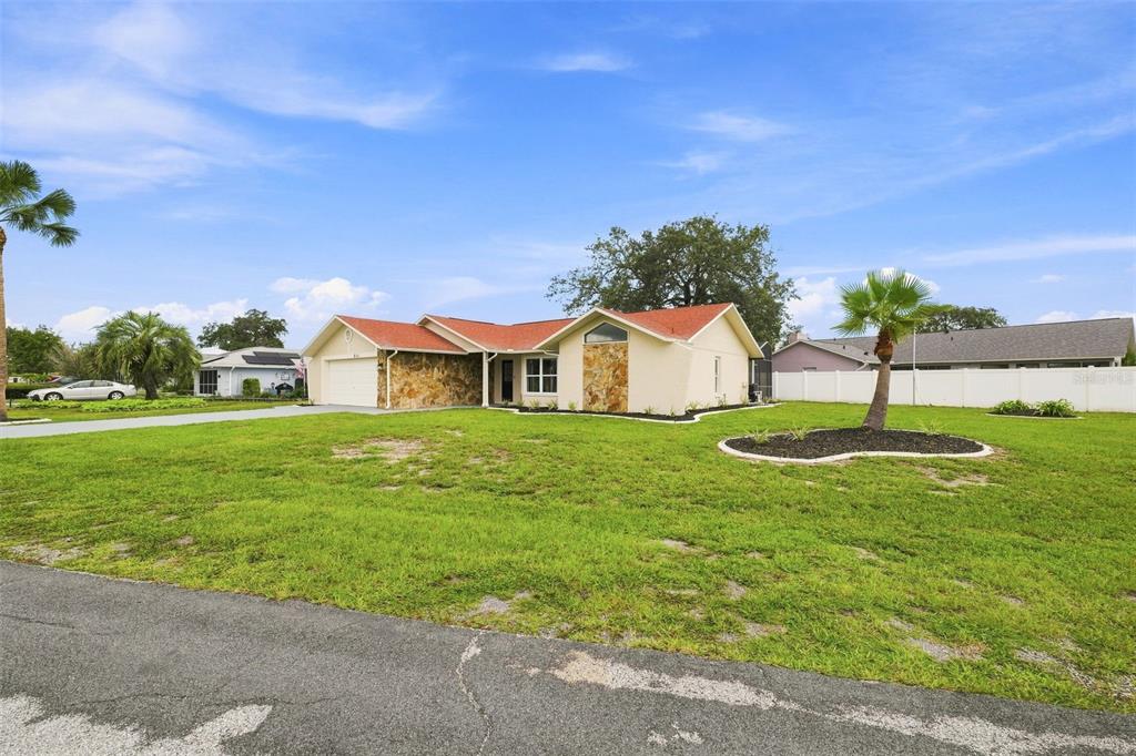 8161 SHALOM DRIVE, SPRING HILL, FL — photo 3 of 30