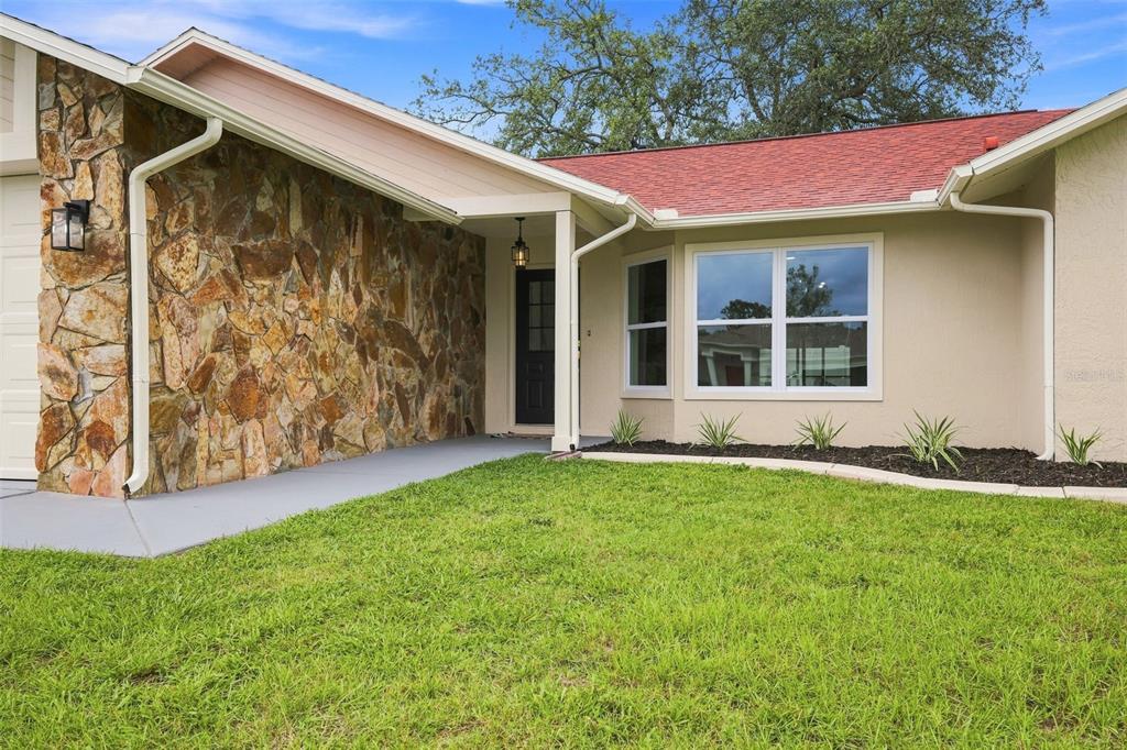 8161 SHALOM DRIVE, SPRING HILL, FL — photo 4 of 30