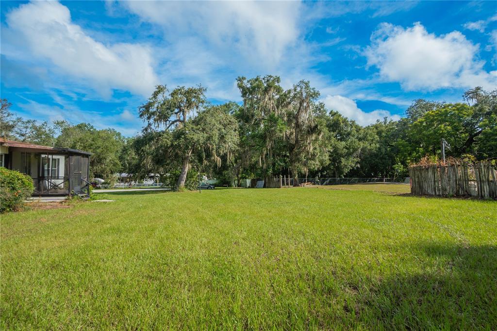 8630 E BEACON COURT, FLORAL CITY, FL — photo 5 of 30