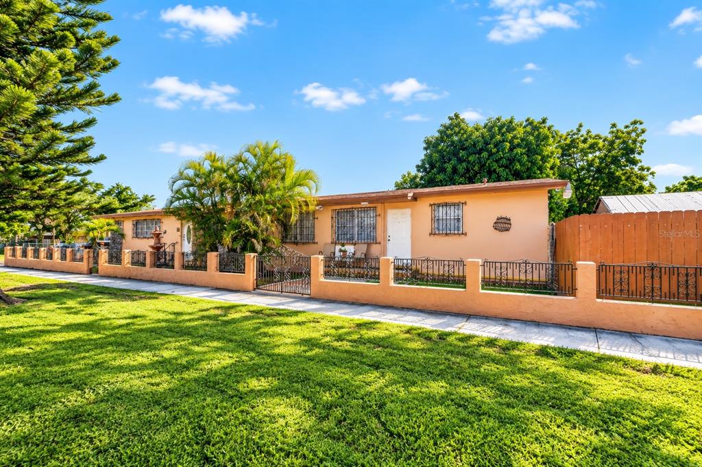 500 E 40TH STREET, HIALEAH, FL — photo 3 of 30