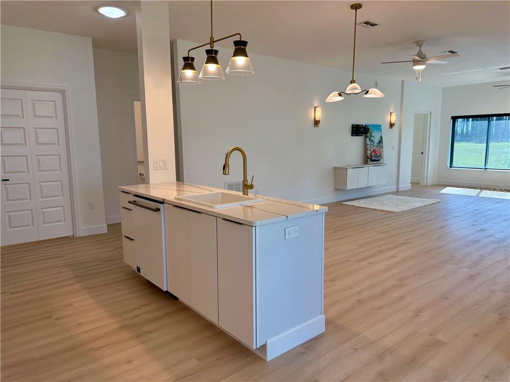 765 W Toucan LOOP, HERNANDO, FL — photo 4 of 24
