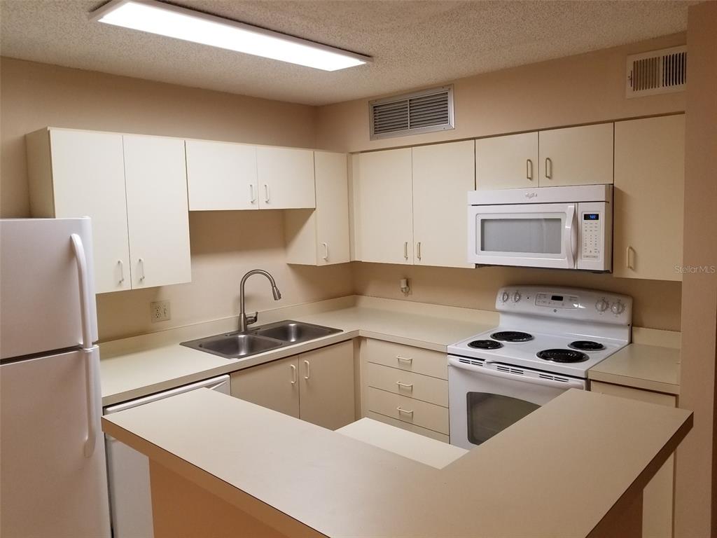 420 FORESTWAY CIRCLE UNIT 207, ALTAMONTE SPRINGS, FL — photo 3 of 23
