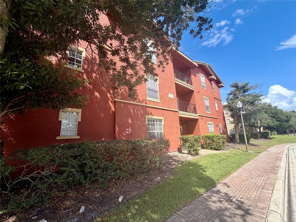 107 VISTA VERDI CIRCLE UNIT 201