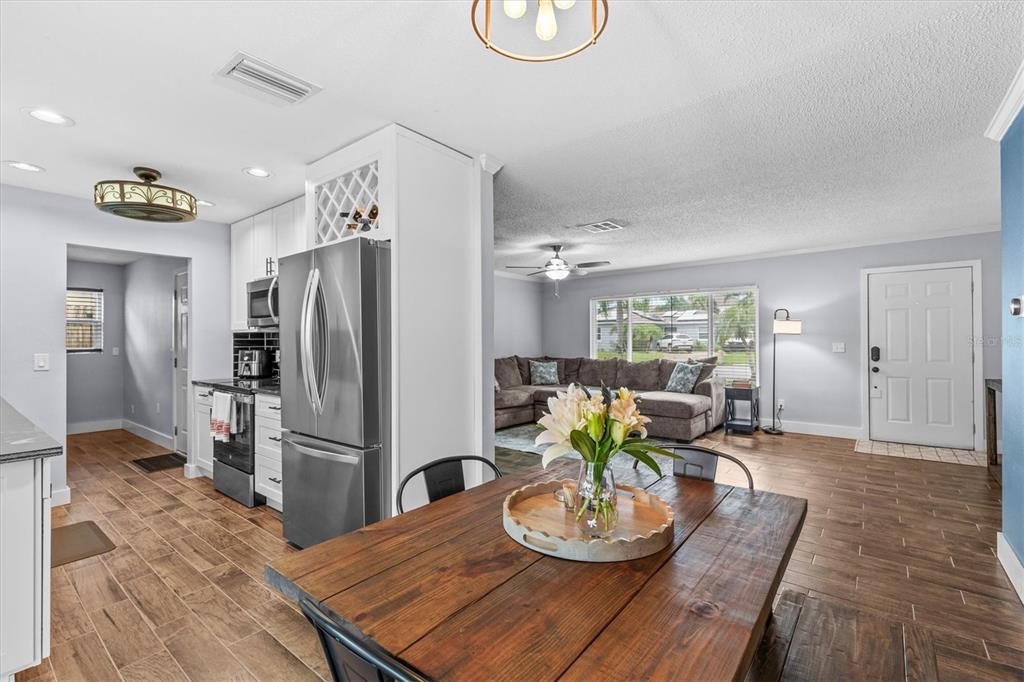 1707 HIBISCUS CIRCLE N, OLDSMAR, FL — photo 2 of 30