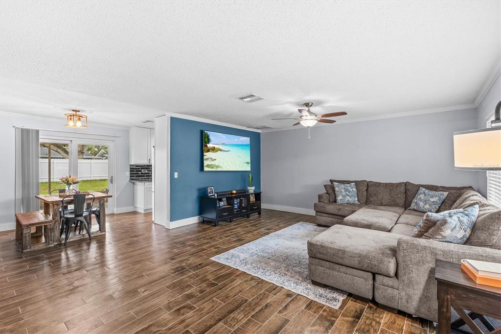 1707 HIBISCUS CIRCLE N, OLDSMAR, FL — photo 3 of 30