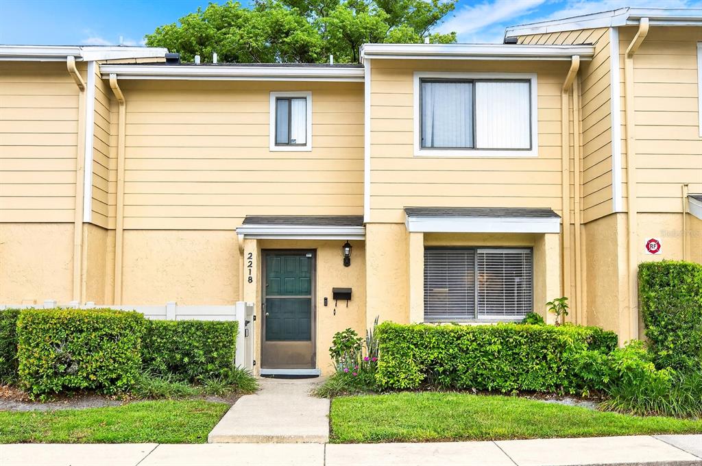 2218 MCMAHON COURT UNIT 1038