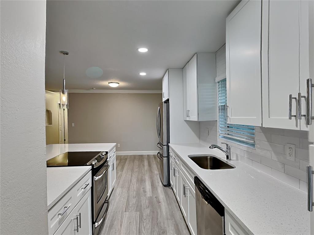 1440 DANN STREET, ORLANDO, FL — photo 3 of 25