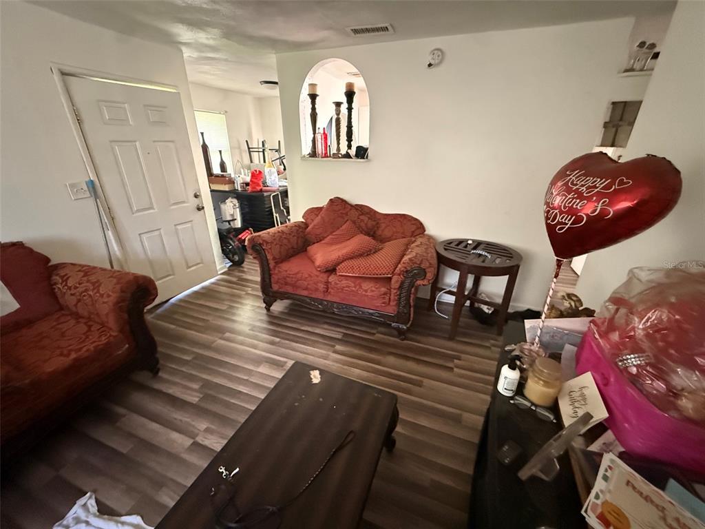 4450 W GORE AVENUE, ORLANDO, FL — photo 2 of 4