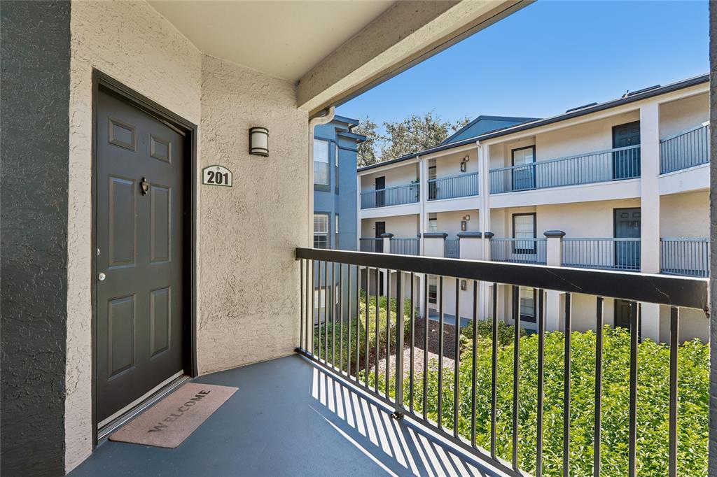 13110 ARBOR ISLE DRIVE UNIT 201, TEMPLE TERRACE, FL — photo 4 of 30