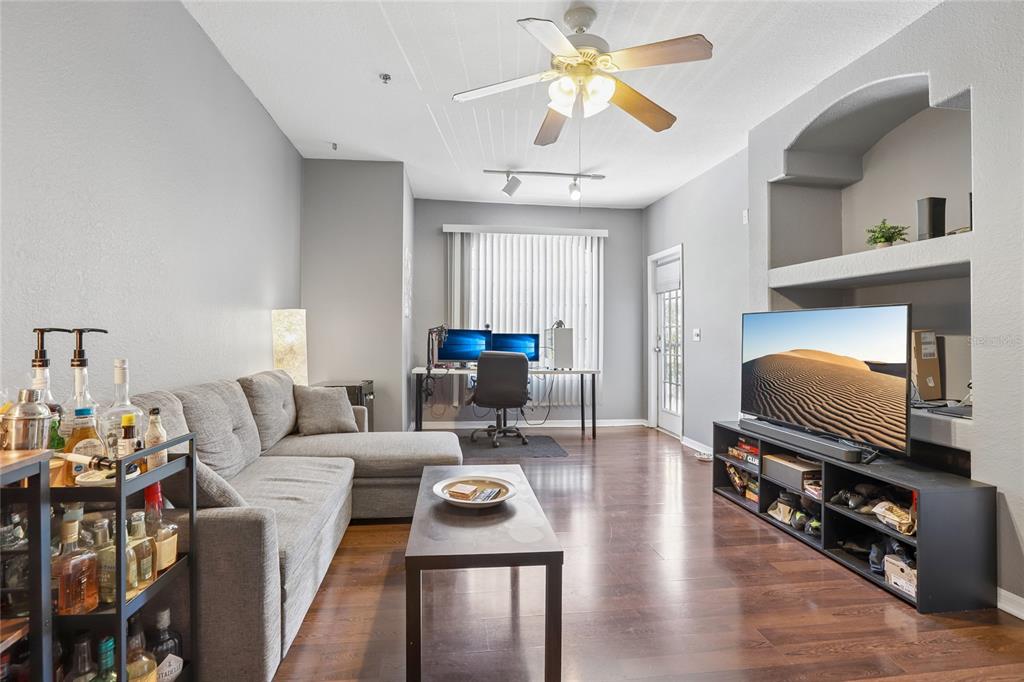 13110 ARBOR ISLE DRIVE UNIT 201, TEMPLE TERRACE, FL — photo 5 of 30