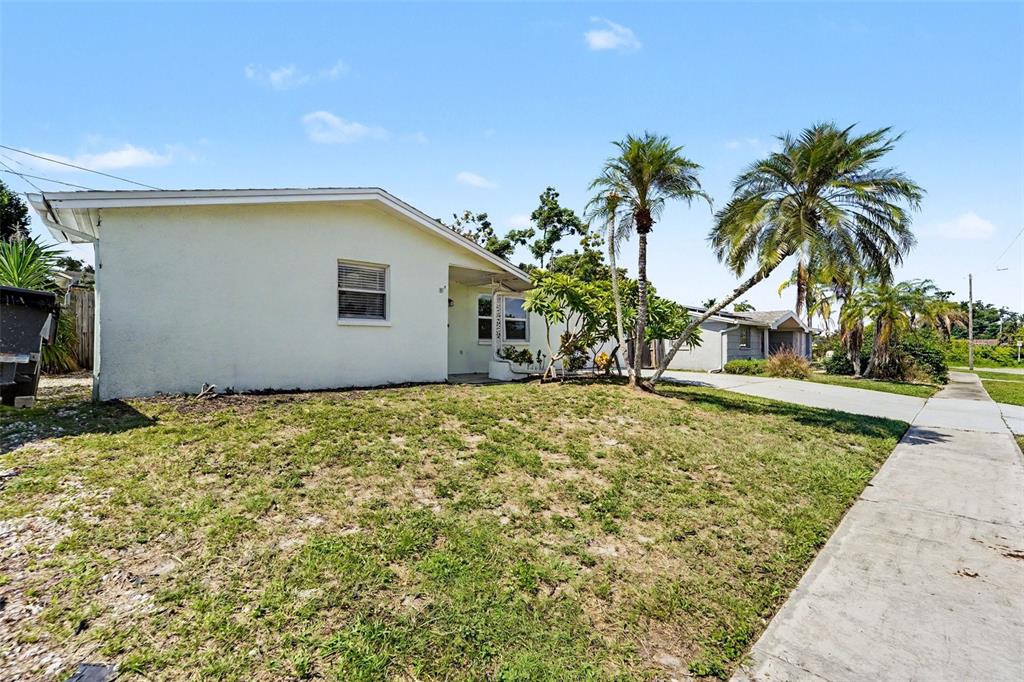 1539 PLUM TREE ROAD, HOLIDAY, FL — photo 3 of 16