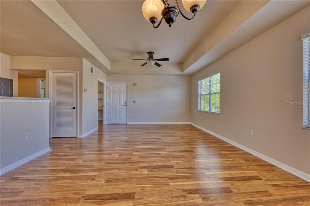 1135 VILLAGIO CIRCLE UNIT 205, SARASOTA, FL — photo 4 of 30
