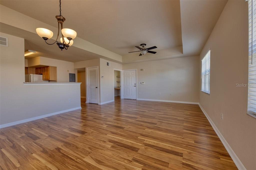 1135 VILLAGIO CIRCLE UNIT 205, SARASOTA, FL — photo 5 of 30