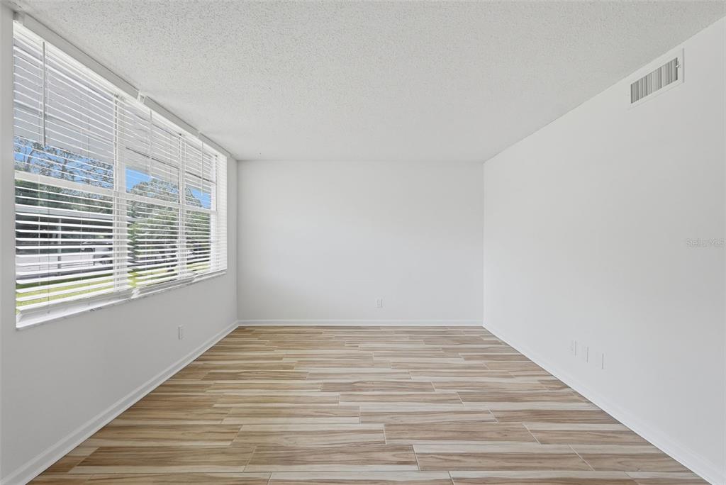 4720 LOCUST STREET NE UNIT 120, ST PETERSBURG, FL — photo 4 of 25