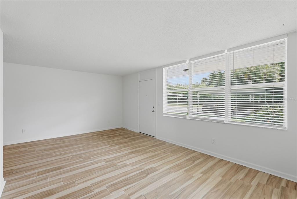 4720 LOCUST STREET NE UNIT 120, ST PETERSBURG, FL — photo 5 of 25