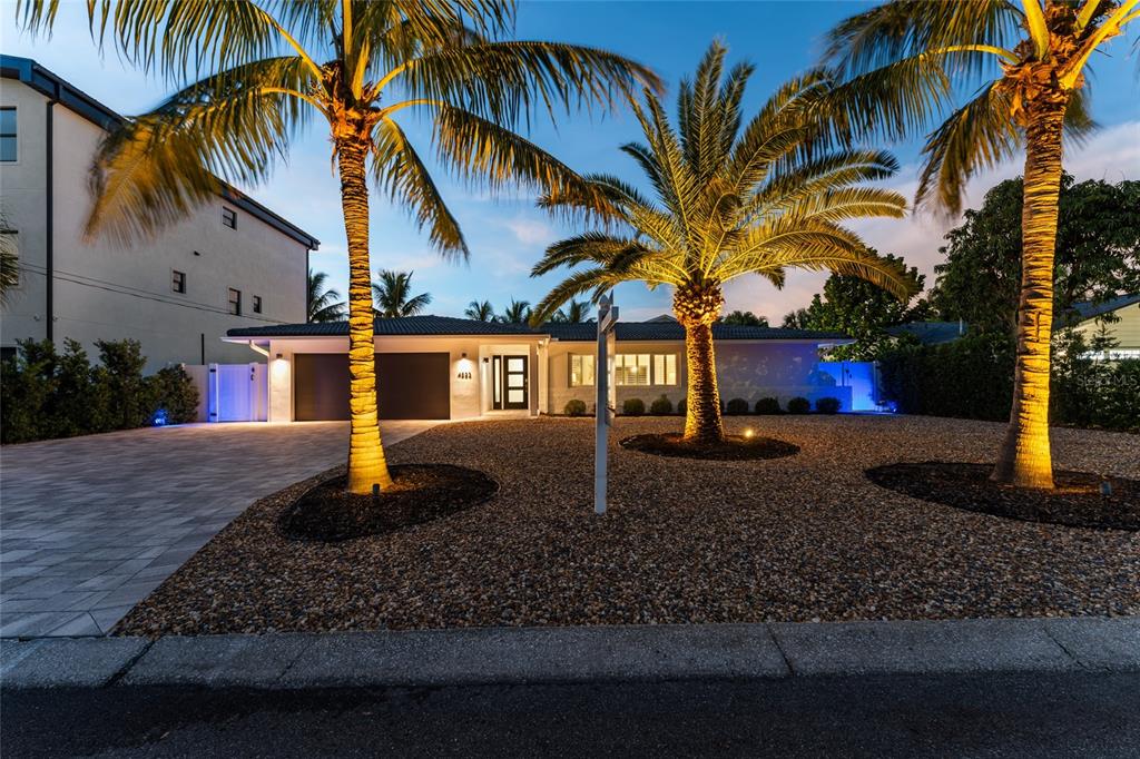4523 CLEARWATER HARBOR DRIVE S