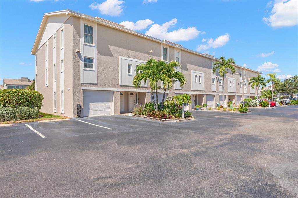 255 CAPRI CIRCLE N UNIT 30