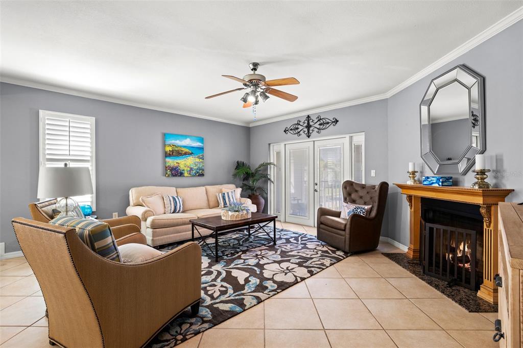 255 CAPRI CIRCLE N UNIT 30, TREASURE ISLAND, FL — photo 4 of 47
