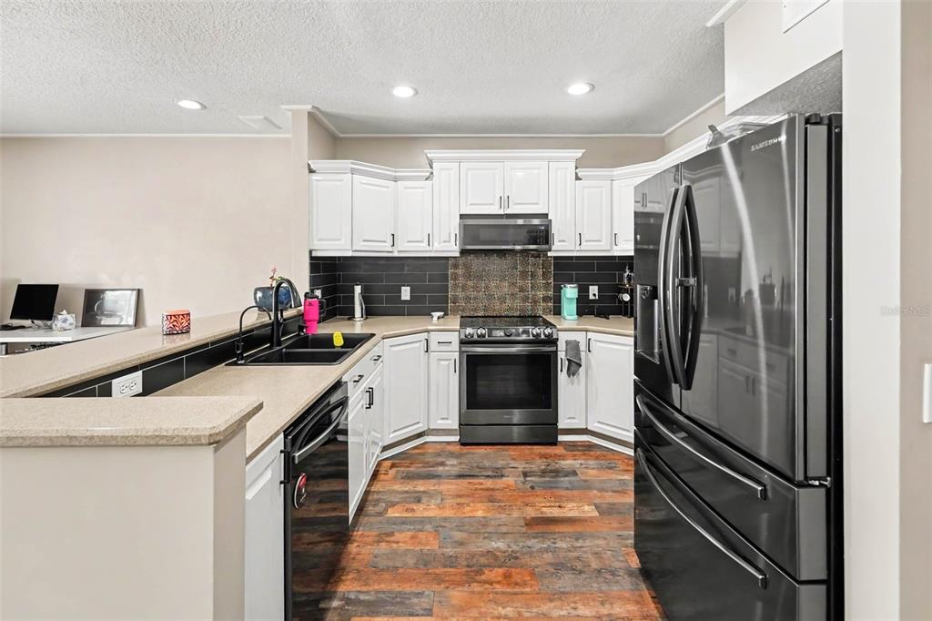6980 ULMERTON ROAD UNIT 9E, LARGO, FL — photo 5 of 30