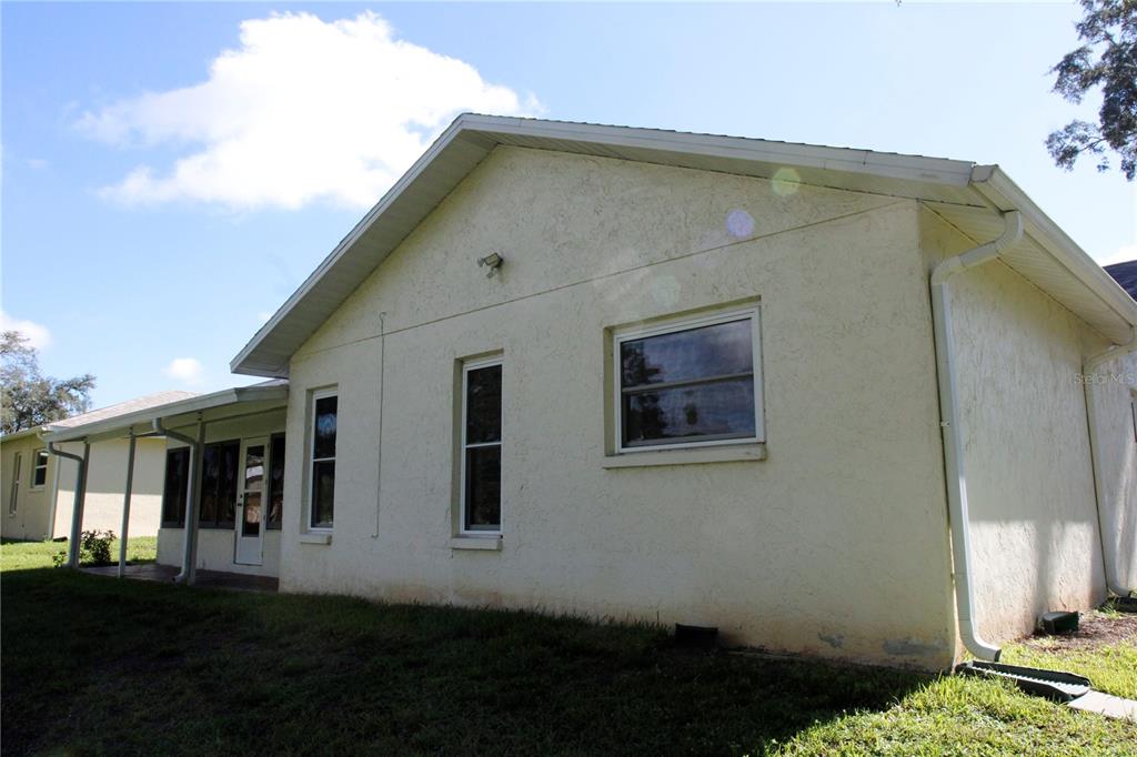 10749 FALLEN LEAF LANE, PORT RICHEY, FL — photo 4 of 30