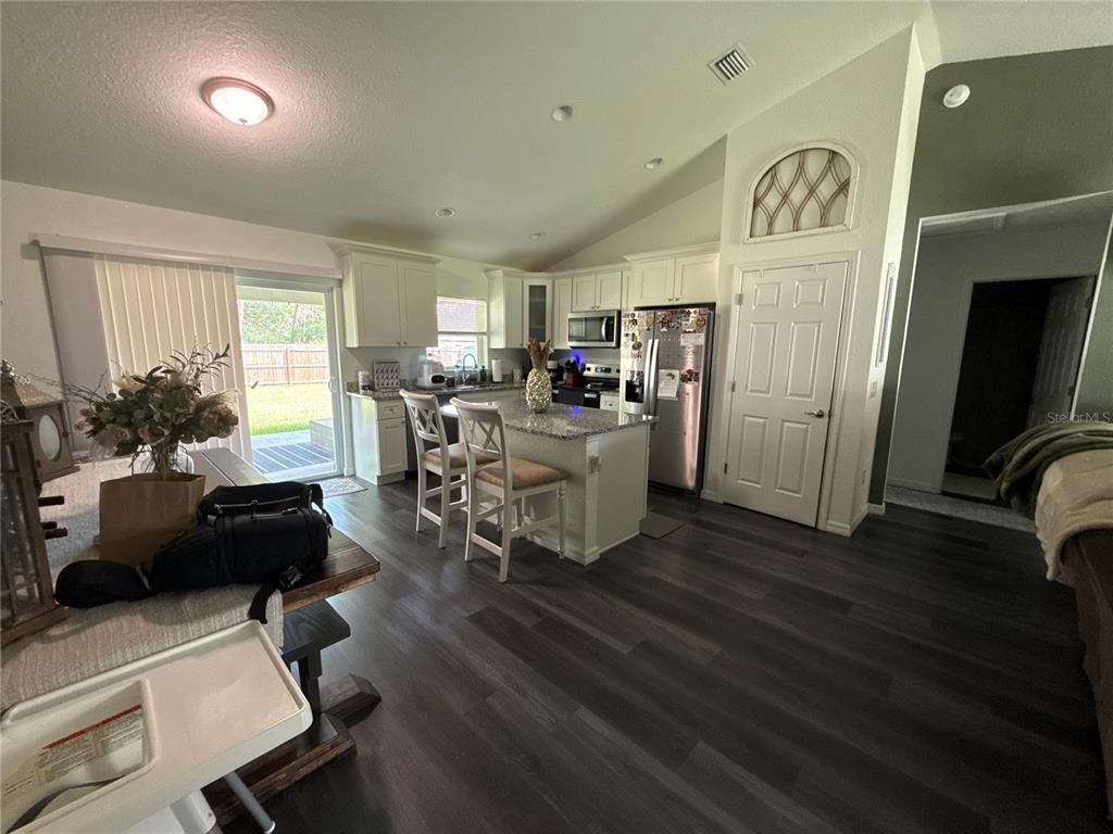 181 BAY ROAD, OCKLAWAHA, FL — photo 3 of 8