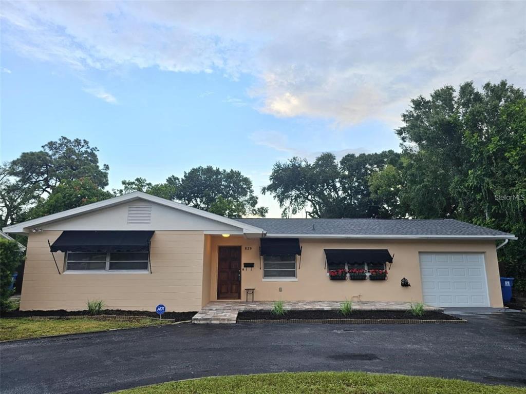 829 68TH AVENUE S, ST PETERSBURG, FL — photo 2 of 21