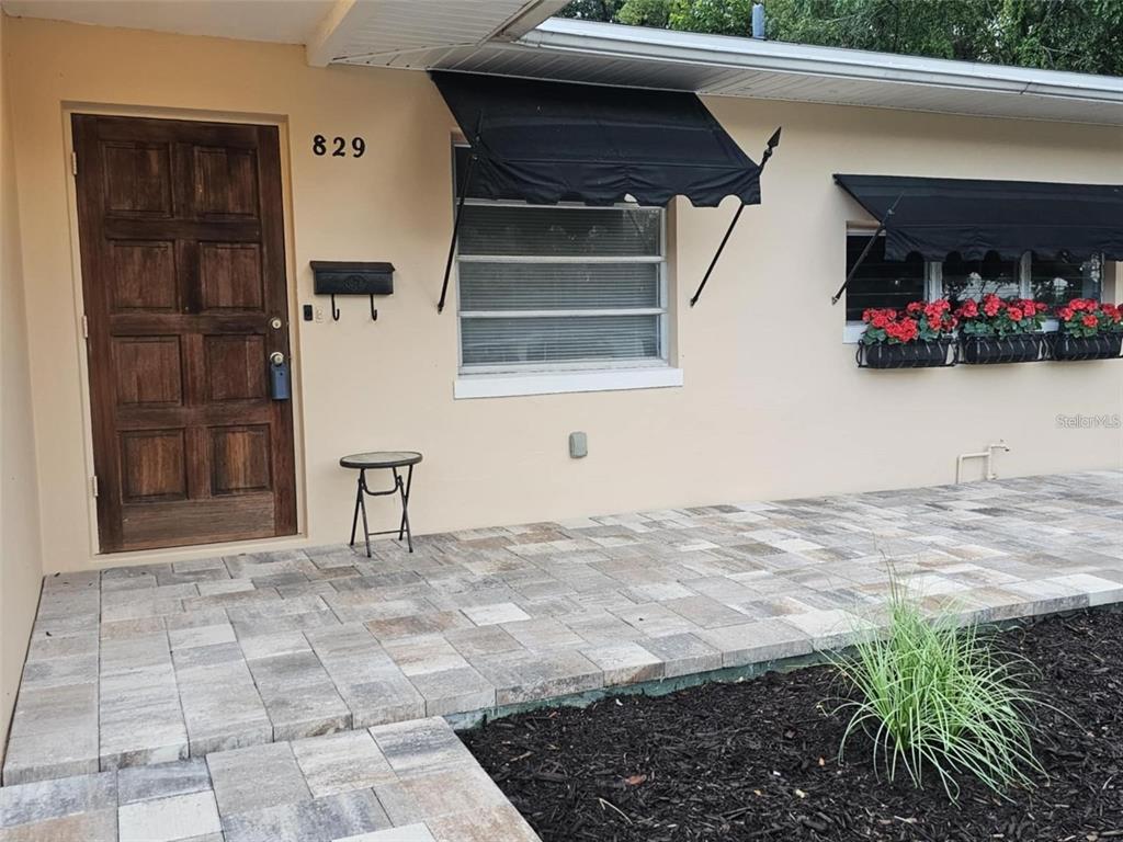 829 68TH AVENUE S, ST PETERSBURG, FL — photo 3 of 21