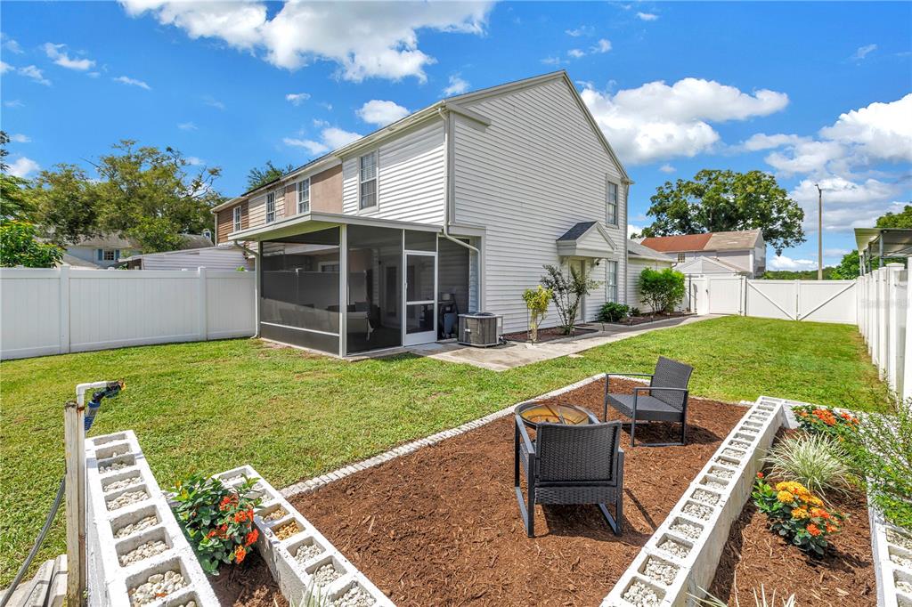 6240 OAK CLUSTER CIRCLE, TAMPA, FL — photo 2 of 28