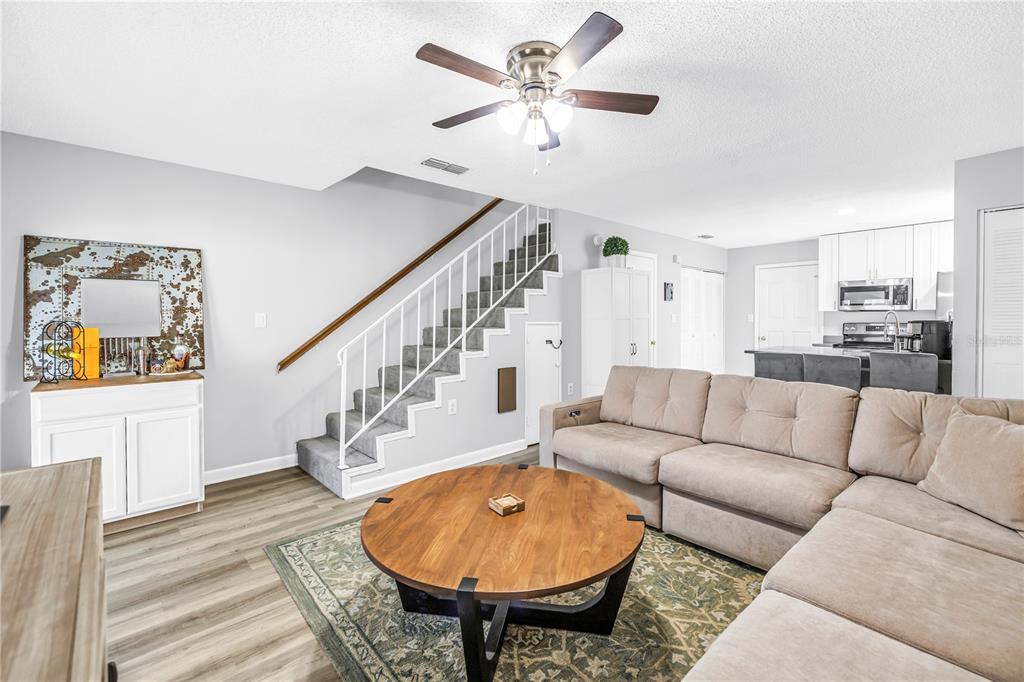 6240 OAK CLUSTER CIRCLE, TAMPA, FL — photo 5 of 28
