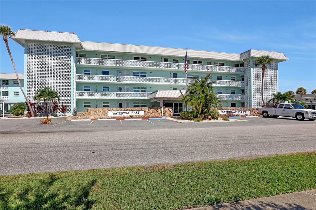 325 N CAUSEWAY UNIT D104