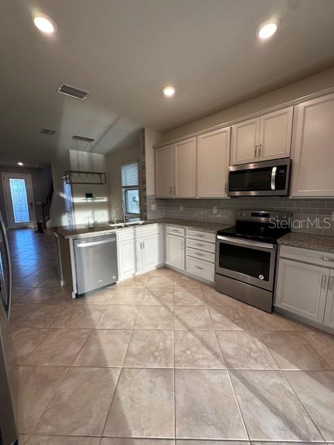 7763 YALE HARBOR DRIVE, WESLEY CHAPEL, FL — photo 3 of 22