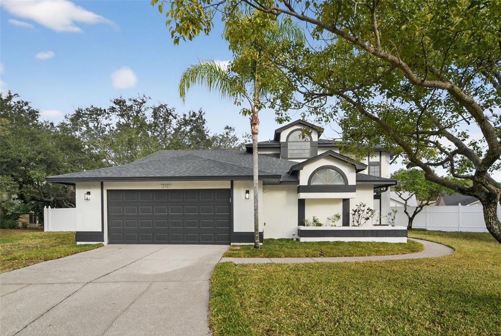 10401 HUNTERS TRAIL COURT