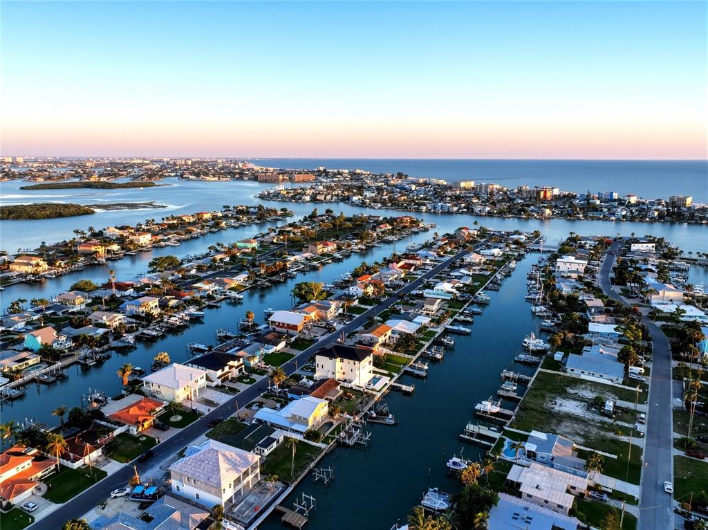 506 CRYSTAL DRIVE, MADEIRA BEACH, FL — photo 5 of 10