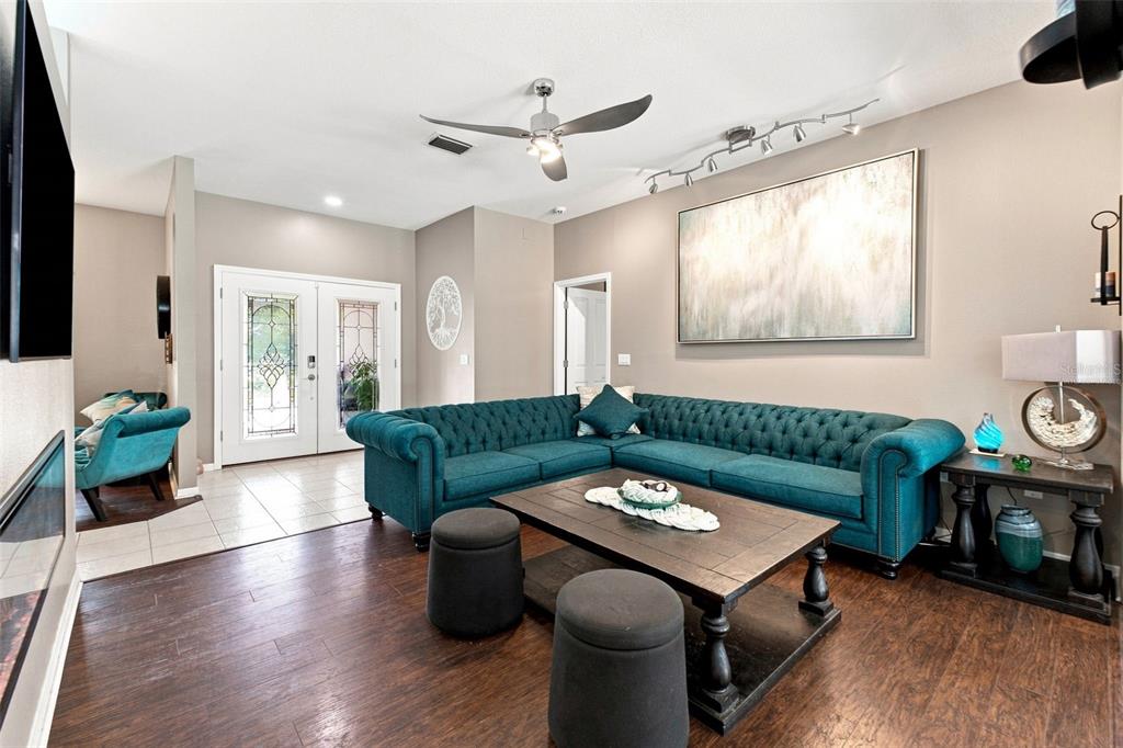 10261 WOODLAND WATERS BOULEVARD, WEEKI WACHEE, FL — photo 5 of 30