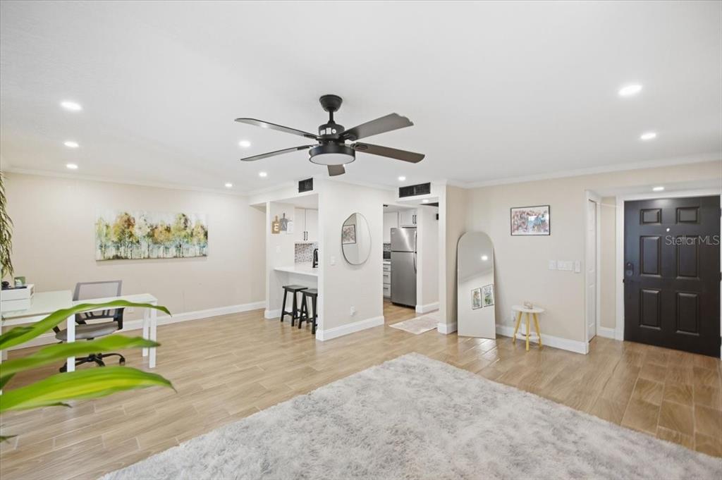 4769 PURITAN CIRCLE UNIT 401, TAMPA, FL — photo 5 of 30