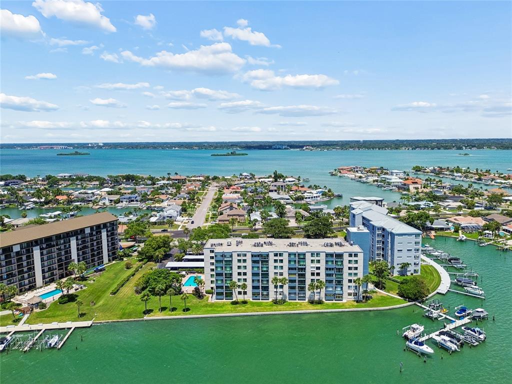 644 ISLAND WAY UNIT 405