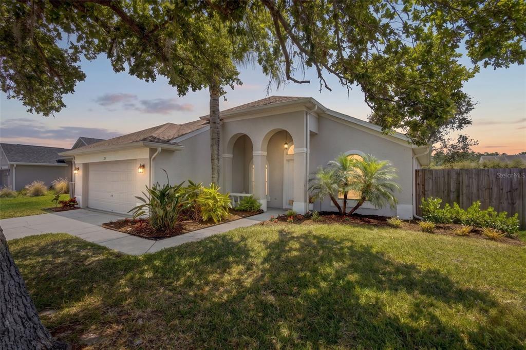 382 FOUNTAINVIEW CIRCLE