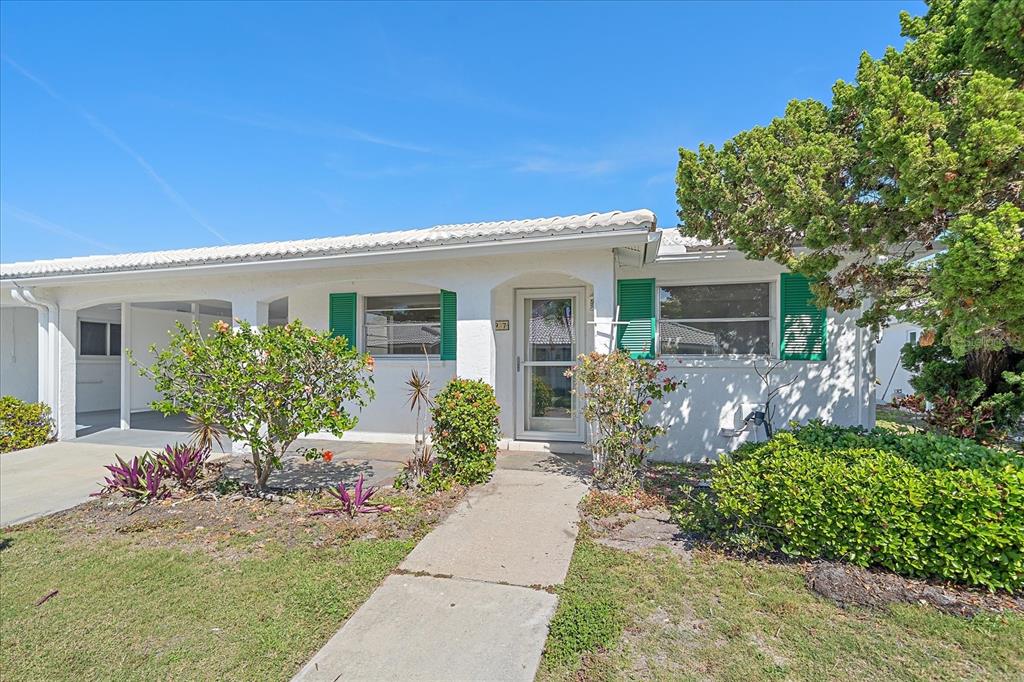 597 SPANISH DRIVE N UNIT 12