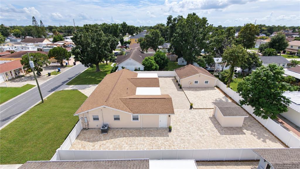 7518 BLOSSOM AVENUE, TAMPA, FL — photo 5 of 30