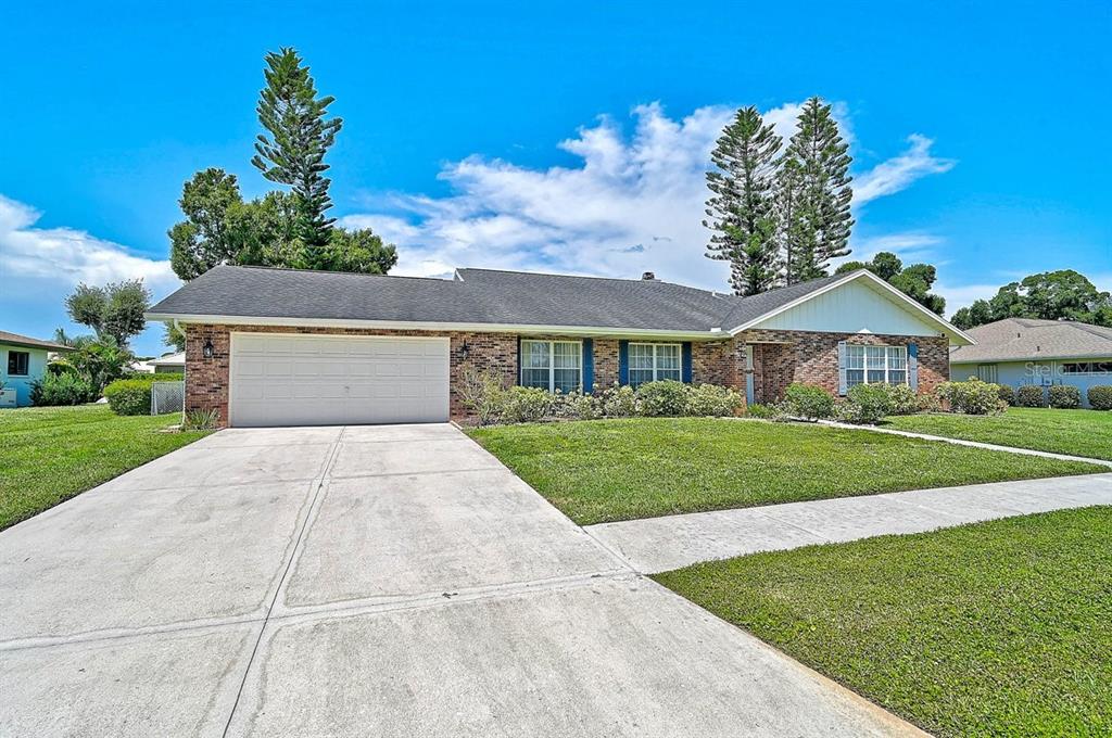 1113 DERIAN PLACE, NOKOMIS, FL — photo 3 of 30