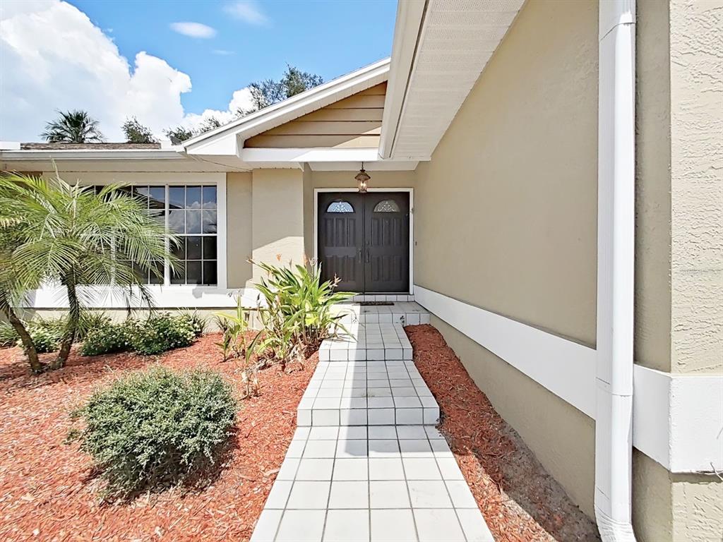 611 TOMOKA DRIVE, PALM HARBOR, FL — photo 4 of 30