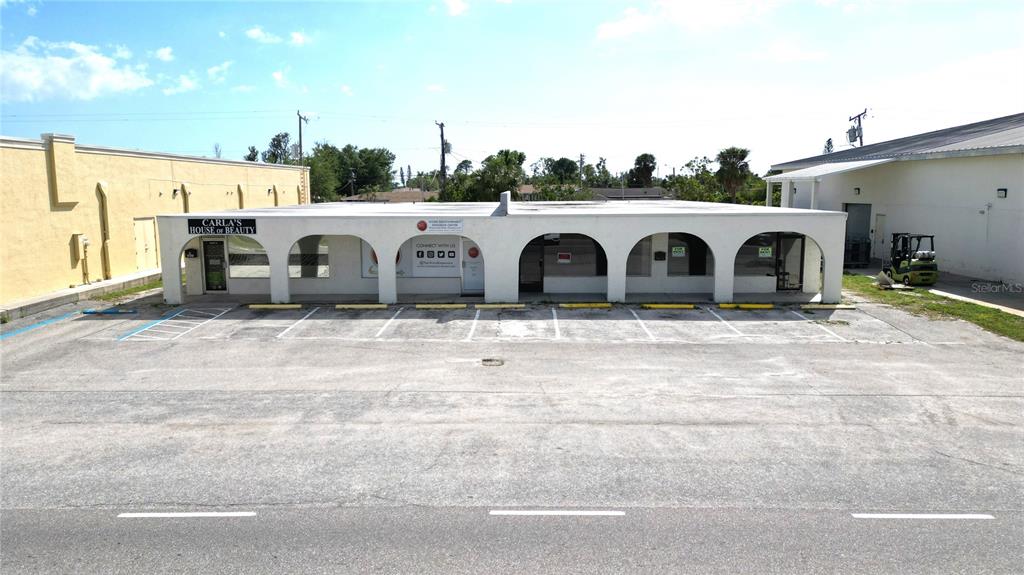3057 TAMIAMI TRAIL