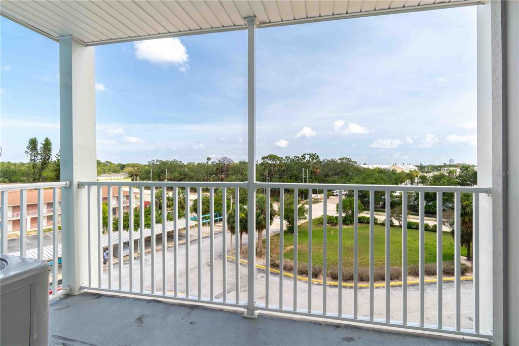 3315 58TH AVENUE S UNIT 520, ST PETERSBURG, FL — photo 4 of 24