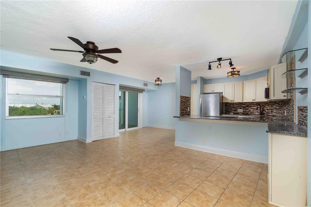 3315 58TH AVENUE S UNIT 520, ST PETERSBURG, FL — photo 5 of 24