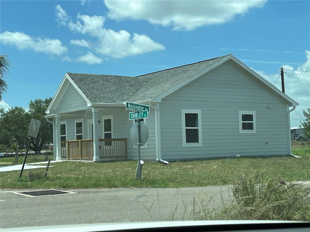 852 SHIRLEY STREET