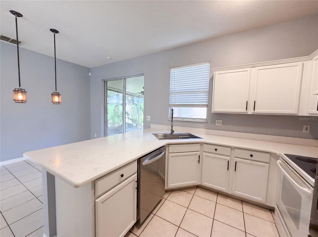 826 HILLY BEND DRIVE, APOPKA, FL — photo 2 of 18