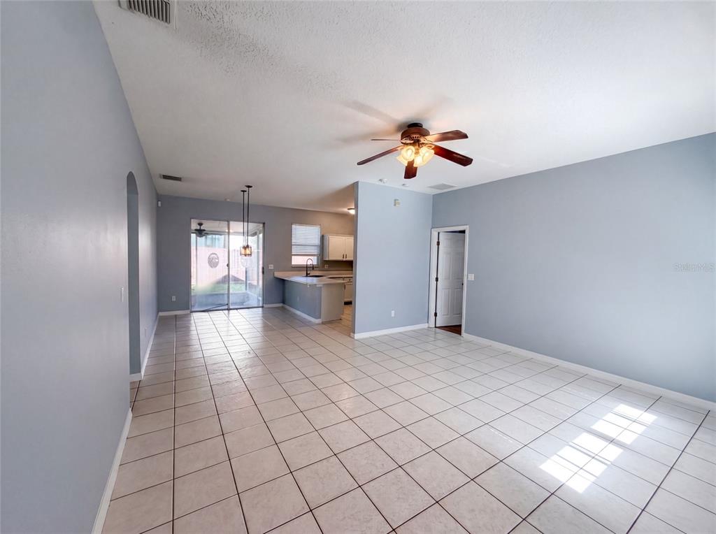 826 HILLY BEND DRIVE, APOPKA, FL — photo 3 of 18