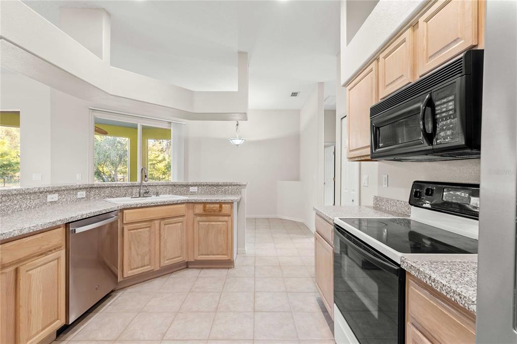 4389 CR 317B, BUSHNELL, FL — photo 4 of 54