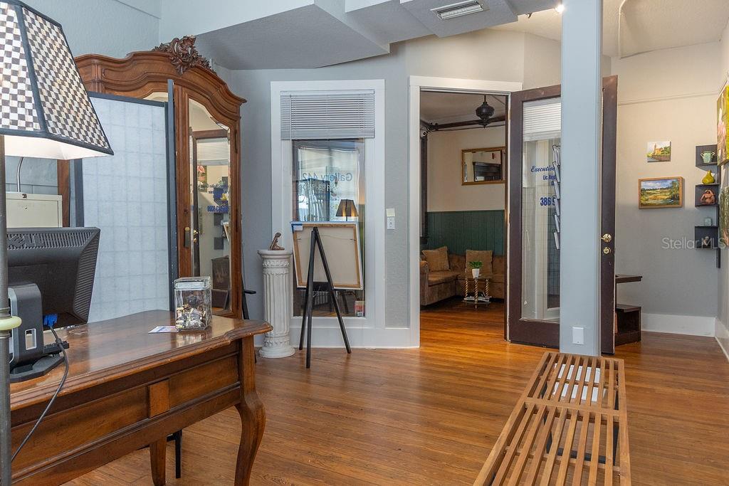 442 E NEW YORK AVENUE, DELAND, FL — photo 3 of 9